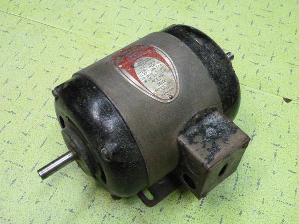 vintage delta electric motor, flamingsteel.com, steel sculpture, roy mackey
